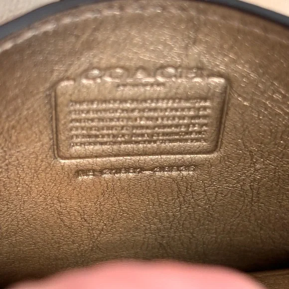 COACH Champagne Metallic Pebbled Leather Accordion Card Case - Picture 10 of 12